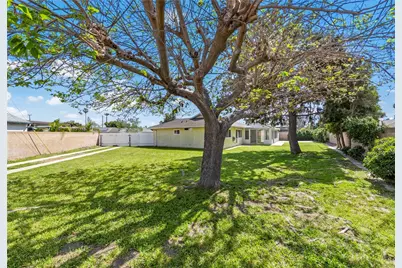 5572 Nevada Drive, Huntington Beach, CA 92647 - Photo 28