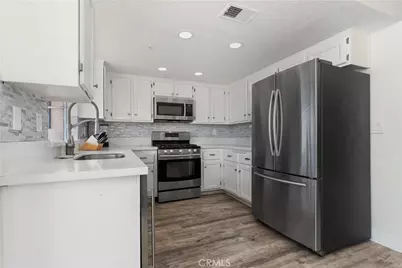 606 Lake Street #22, Huntington Beach, CA 92648 - Photo 6