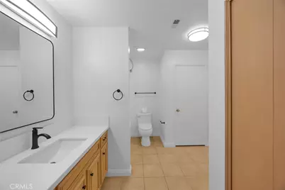 147 Gallery, Tustin, CA 92782 - Photo 10