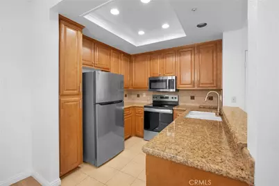 147 Gallery, Tustin, CA 92782 - Photo 6
