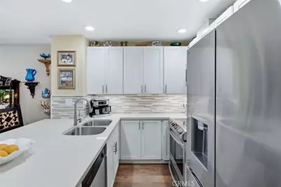 7890 E Spring Street #2L, Long Beach, CA 90815 - Photo 16