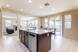 6877 Thistle St, Eastvale, CA 92880 - Photo 8
