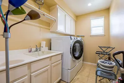 6877 Thistle Street, Eastvale, CA 92880 - Photo 40