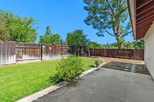5625 Via Terreno, Riverside, CA 92506 - Photo 32