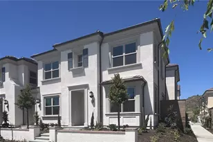 110 Sunnyside, Irvine, CA 92618 - Photo 2