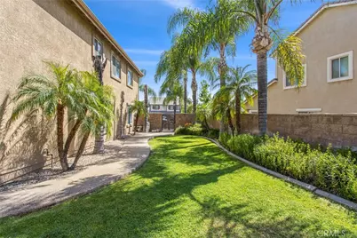 7773 La Cresta Street, Highland, CA 92346 - Photo 36