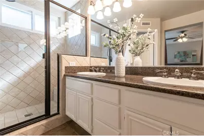 44 Willowbrook Lane, Rancho Santa Margarita, CA 92688 - Photo 18