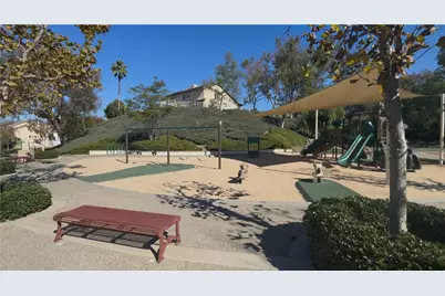 44 Willowbrook Lane, Rancho Santa Margarita, CA 92688 - Photo 52