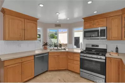 16721 Castaway, Huntington Beach, CA 92649 - Photo 12