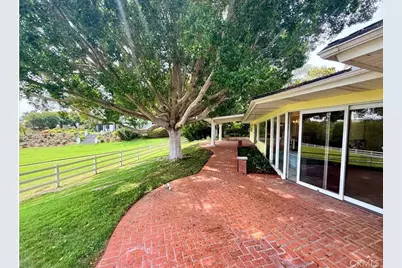 2086 Playa Road, Carlsbad, CA 92009 - Photo 2