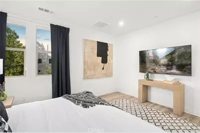120 Frame, Irvine, CA 92618 - Photo 18
