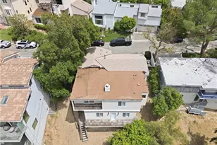 5211 Calatrana Dr, Woodland Hills, CA 91364 - Photo 44