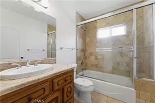 5211 Calatrana Dr, Woodland Hills, CA 91364 - Photo 18