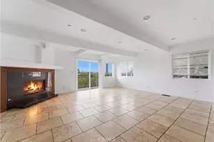 5211 Calatrana Dr, Woodland Hills, CA 91364 - Photo 4