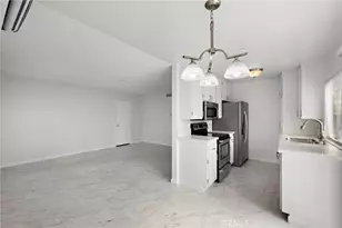 23252 Orange, Lake Forest, CA 92630 - Photo 12