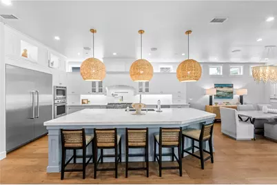 817 Main Street, Huntington Beach, CA 92648 - Photo 1
