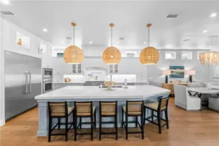 817 Main St, Huntington Beach, CA 92648 - Photo 1