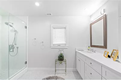 817 Main Street, Huntington Beach, CA 92648 - Photo 12