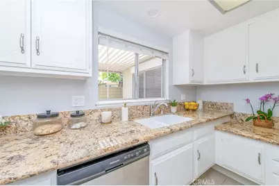 2264 Via Puerta #B, Laguna Woods, CA 92637 - Photo 12