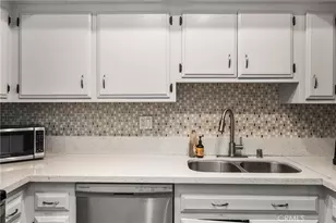 1351 N Crescent Heights, West Hollywood, CA 90046 - Photo 12