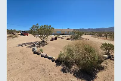 51063 Joshua Tree, Johnson Valley, CA 92285 - Photo 4