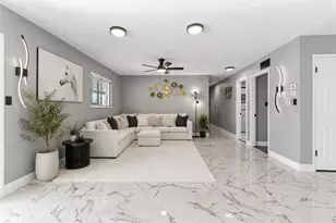 16842 16846 Lucia Ln, Huntington Beach, CA 92647 - Photo 14