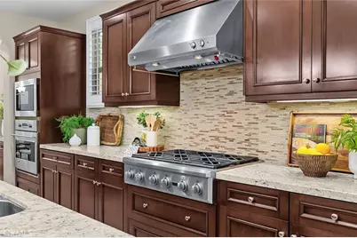 121 Catalonia, Irvine, CA 92618 - Photo 8