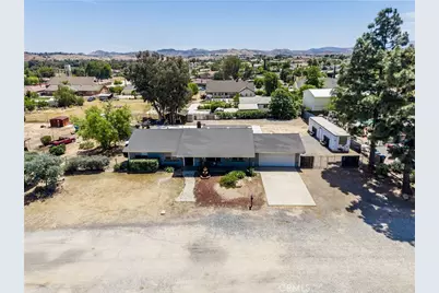 18915 Doving, Riverside, CA 92508 - Photo 2
