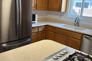 6562 Corrine Cir, Huntington Beach, CA 92647 - Photo 8
