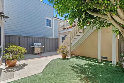 223 14th Street, Huntington Beach, CA 92648 - Photo 28