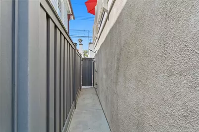 223 14th Street, Huntington Beach, CA 92648 - Photo 32