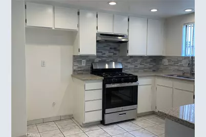 11414 Strathern, North Hollywood, CA 91605 - Photo 6