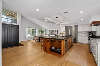 27022 Mariscal, Mission Viejo, CA 92691 - Photo 8