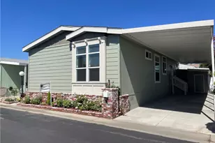 46 Estrella, Tustin, CA 92780 - Photo 2
