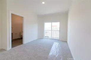 1041 W Leighton Ave, Los Angeles, CA 90037 - Photo 20