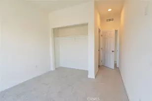 1041 W Leighton Ave, Los Angeles, CA 90037 - Photo 24