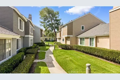 52 Greenbough, Irvine, CA 92614 - Photo 4