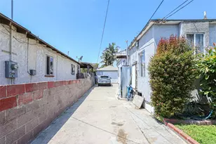 10223 S Grevillea, Inglewood, CA 90304 - Photo 8
