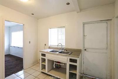 10223 S Grevillea, Inglewood, CA 90304 - Photo 36