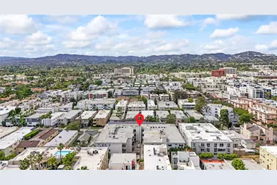 11928 Kiowa #105, Los Angeles, CA 90049 - Photo 30