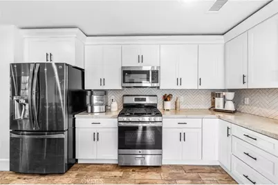 17792 Lewis Lane, Huntington Beach, CA 92647 - Photo 14