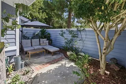 19116 Queensport Lane #E, Huntington Beach, CA 92646 - Photo 2