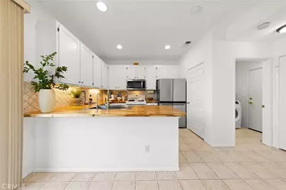 2 Tradition Pl, Irvine, CA 92602 - Photo 12