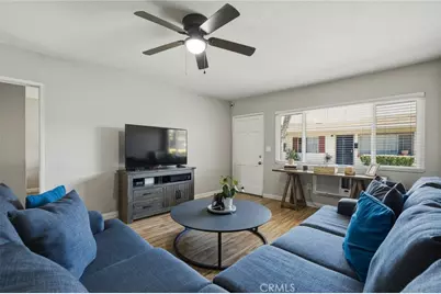 661 W 6th #B, Tustin, CA 92780 - Photo 4
