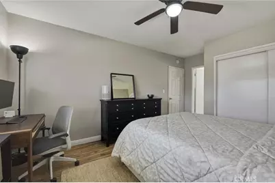 661 W 6th #B, Tustin, CA 92780 - Photo 16
