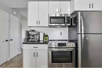 661 W 6th #B, Tustin, CA 92780 - Photo 8