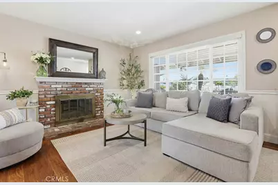 17711 Edwards, Huntington Beach, CA 92647 - Photo 8