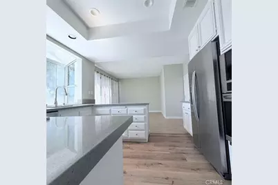 21 Presidio, Irvine, CA 92614 - Photo 6