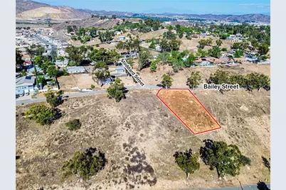 16374 Bailey Street, Lake Elsinore, CA 92530 - Photo 2