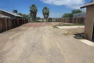 124 Clark, Palo Verde, CA 92266 - Photo 2